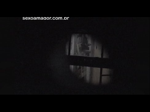 ❤️ Blondie ezkutuan grabatzen du auzoko voyeur batek adreilu hutsen atzean ezkutatuta ❤ Porno %eu.porn-mz-com.ruan ❌️